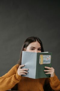 Read more about the article Dlaczego uczniowie mają problemy z matematyką i jak im skutecznie pomóc?