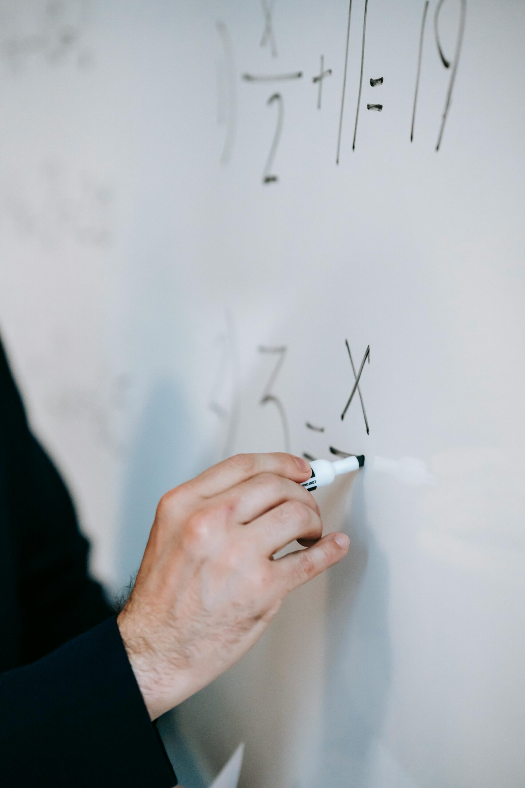 Read more about the article Jak wybrać szkołę ponadpodstawową po egzaminie ósmoklasisty – rola matematyki w rekrutacji?